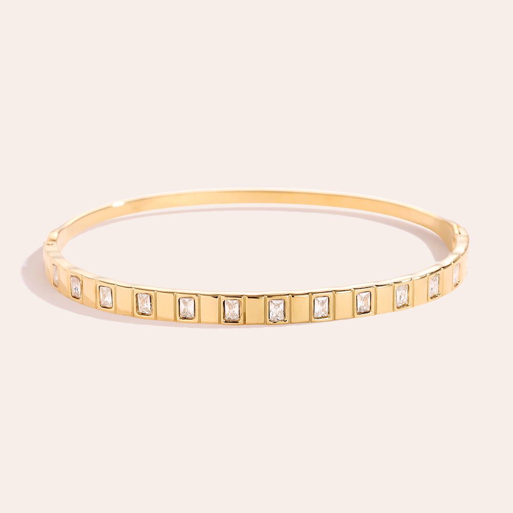 6.2cm Diameter Cube Diamonds Stainless Steel Bangle    
