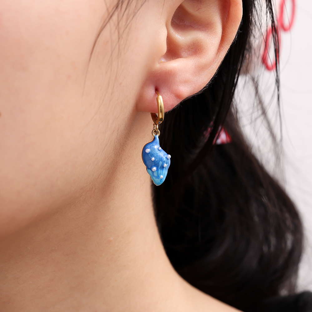 0.9*3cm blue sea shell stainless steel earrings     