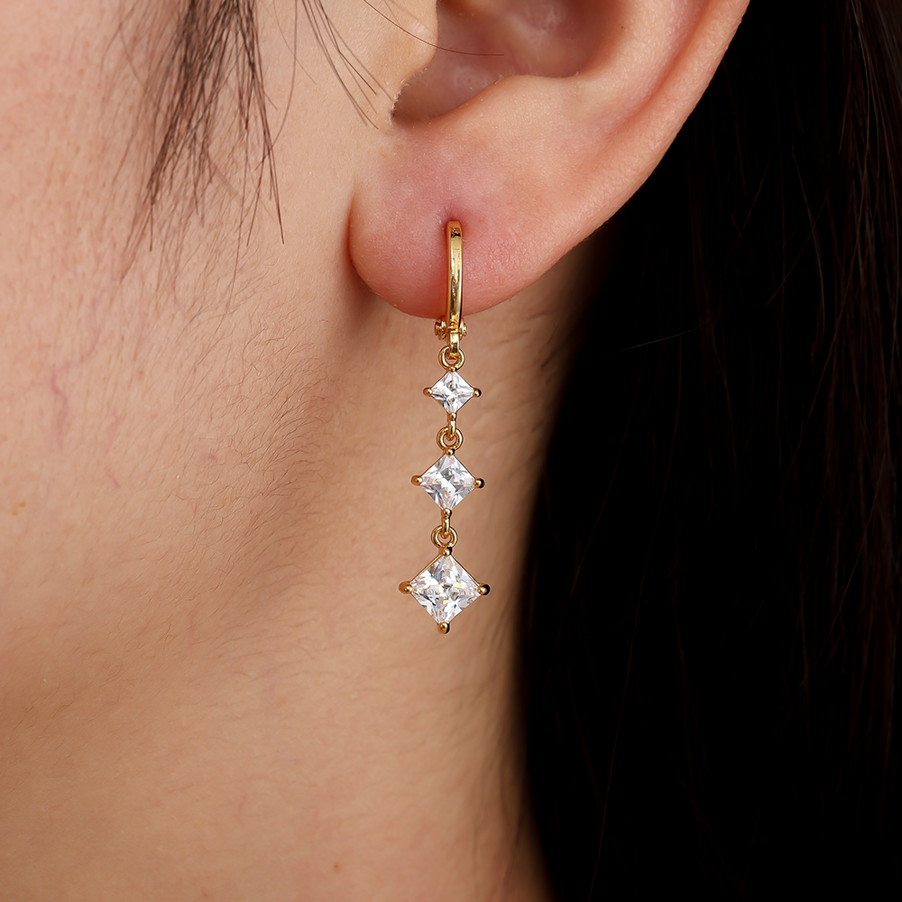 3.9cm Diamond Cubes Gold-plated Earrings      