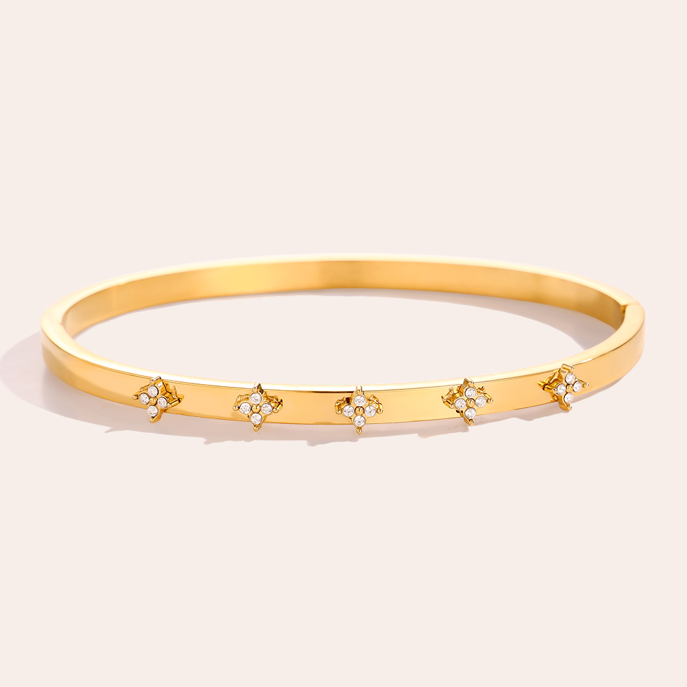 6.5cm Nice Flower Diamond stainless steel bangle 6.5cm Nice Flower Diamond stainless steel bangle