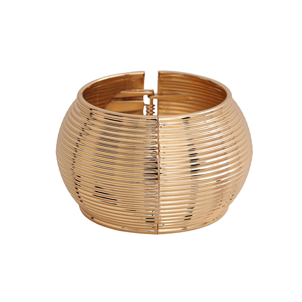 6.5cm wide round bangle with brass pattern       