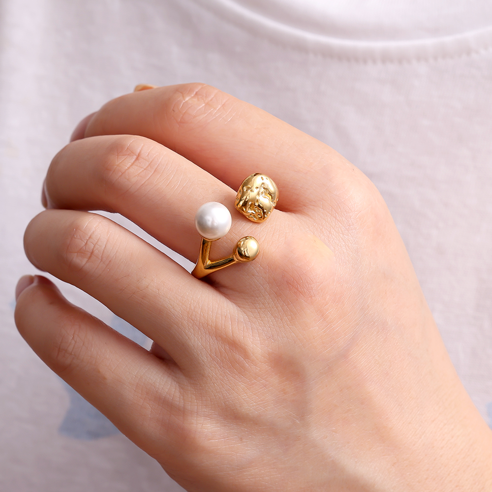 Stainless steel ring Pearl In Design
