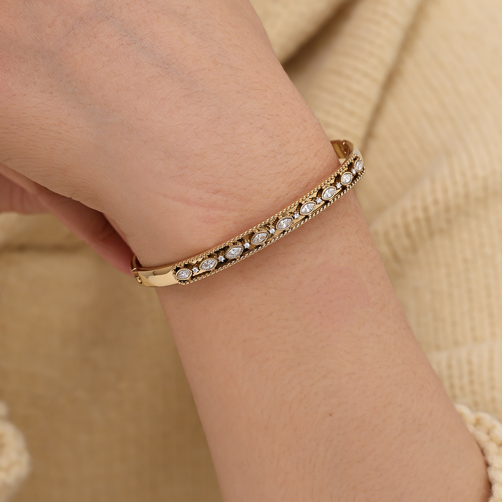 6.2cm Diameter Fancy Diamond Stainless Steel Bangle      