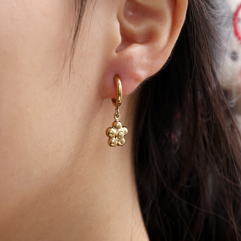 1*2.5cm cute flower stainless steel earrings   