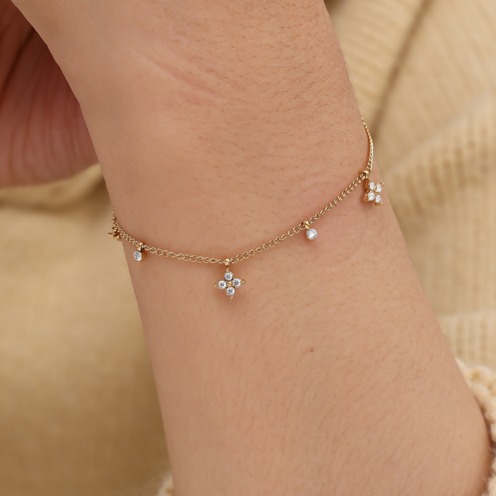 16cm Tiny Diamond Flower stainless steel bracelet  