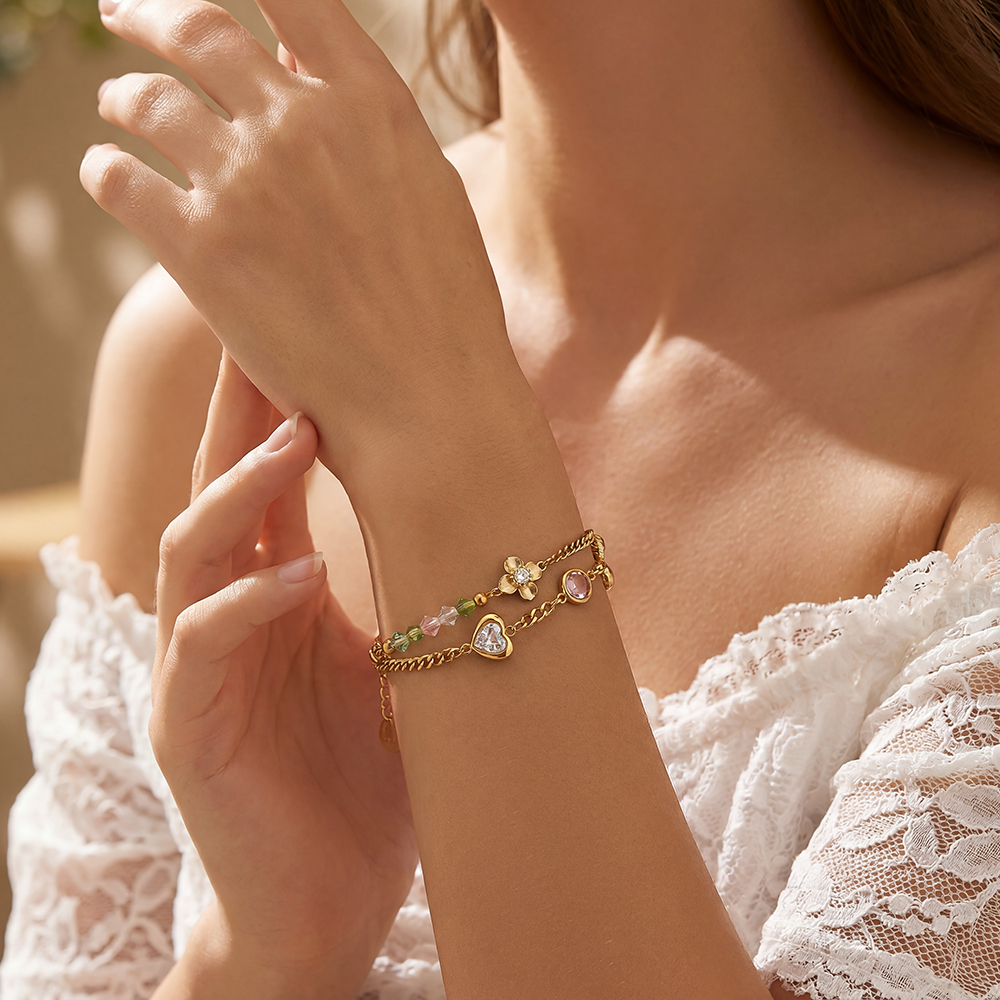 Stainless steel bracelet, 17 cm, with a heart and a flower