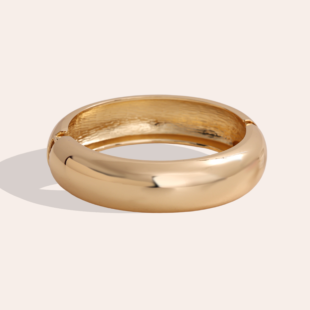 6.5cm round brass bangle    