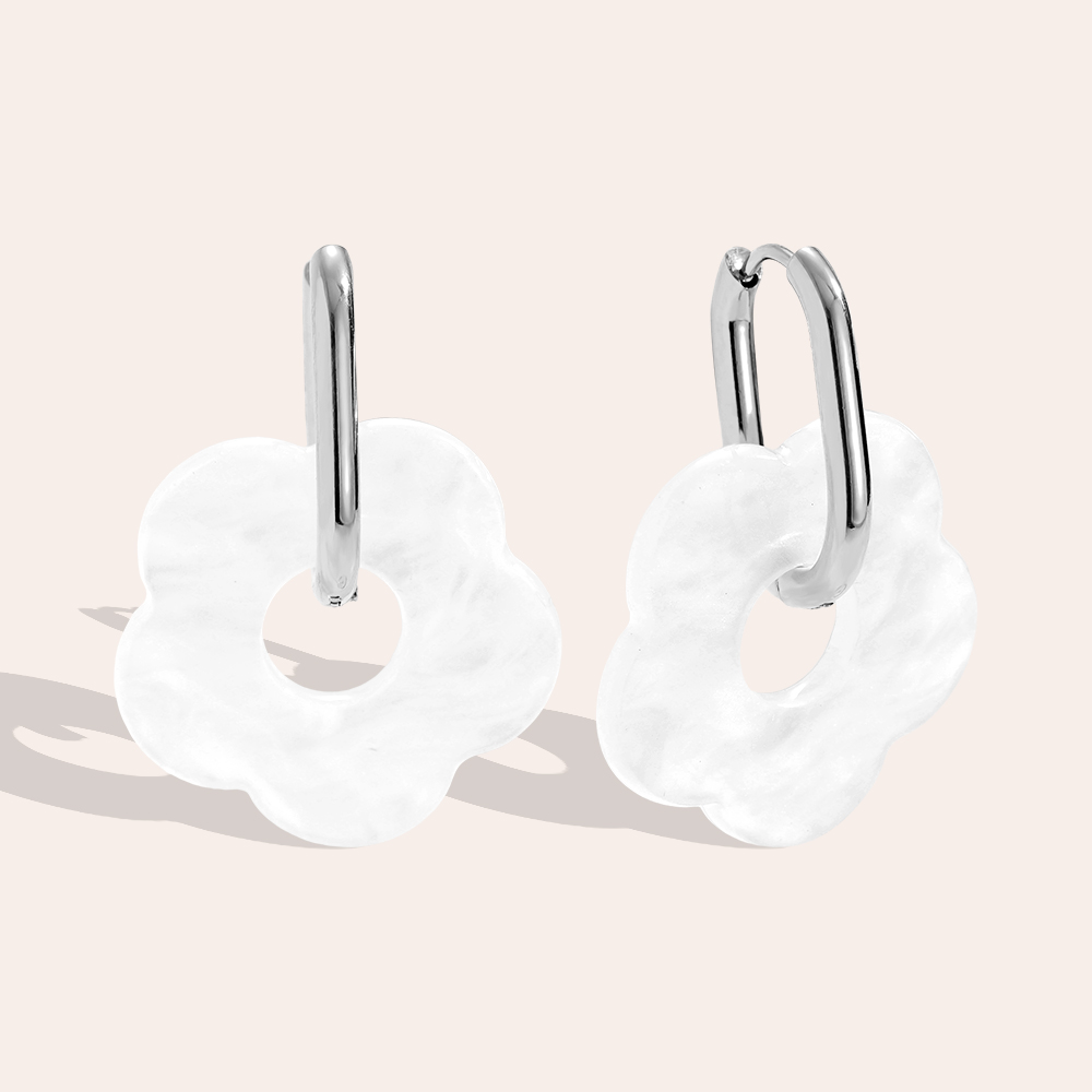 3cm White Acrylic Flower Stainless Steel Earrings     