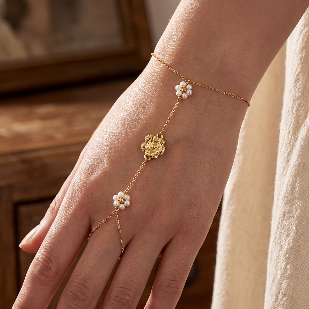 17cm pearl flower hand chain stainless steel bracelet    