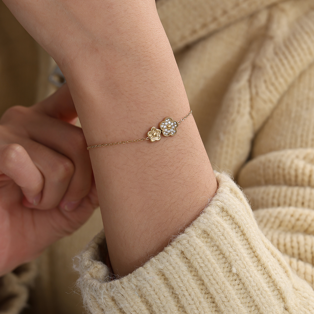 17cm Two cute flowers stainless steel bracelet       