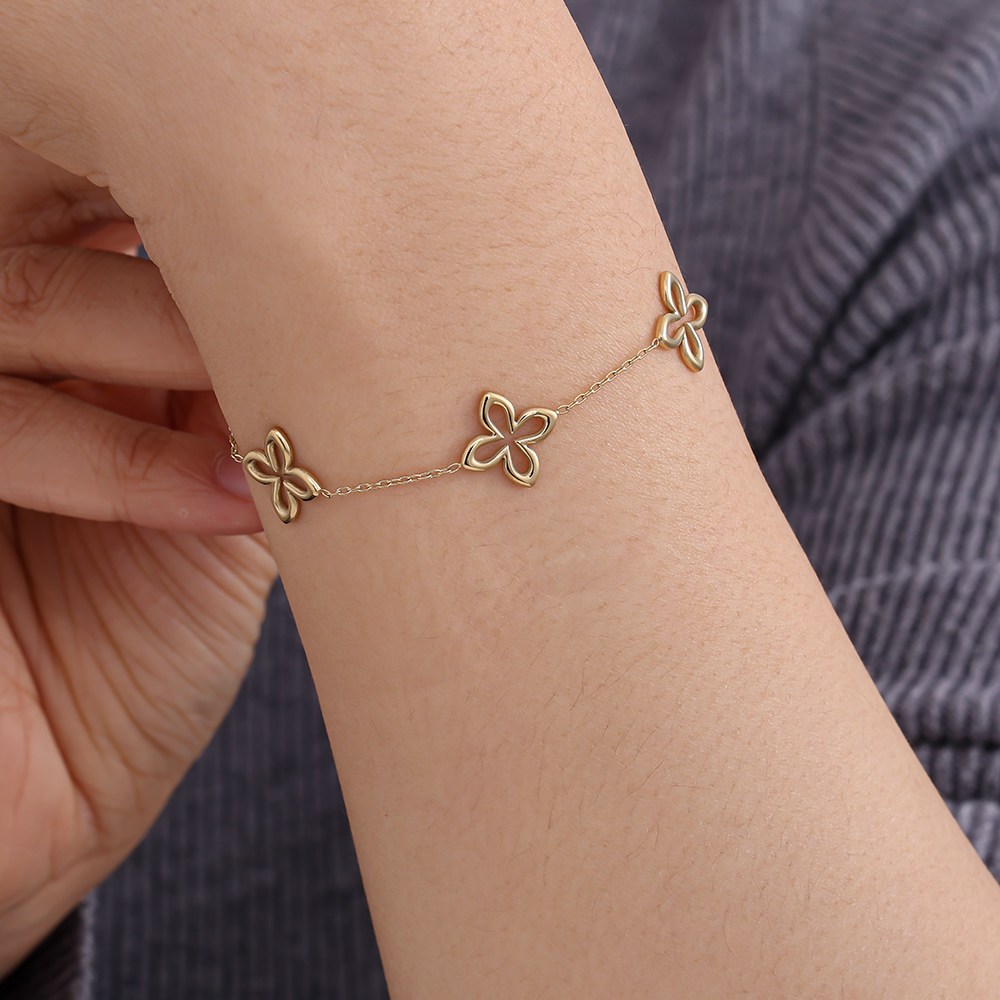 17cm Classic Lucky Flower stainless steel bracelet   