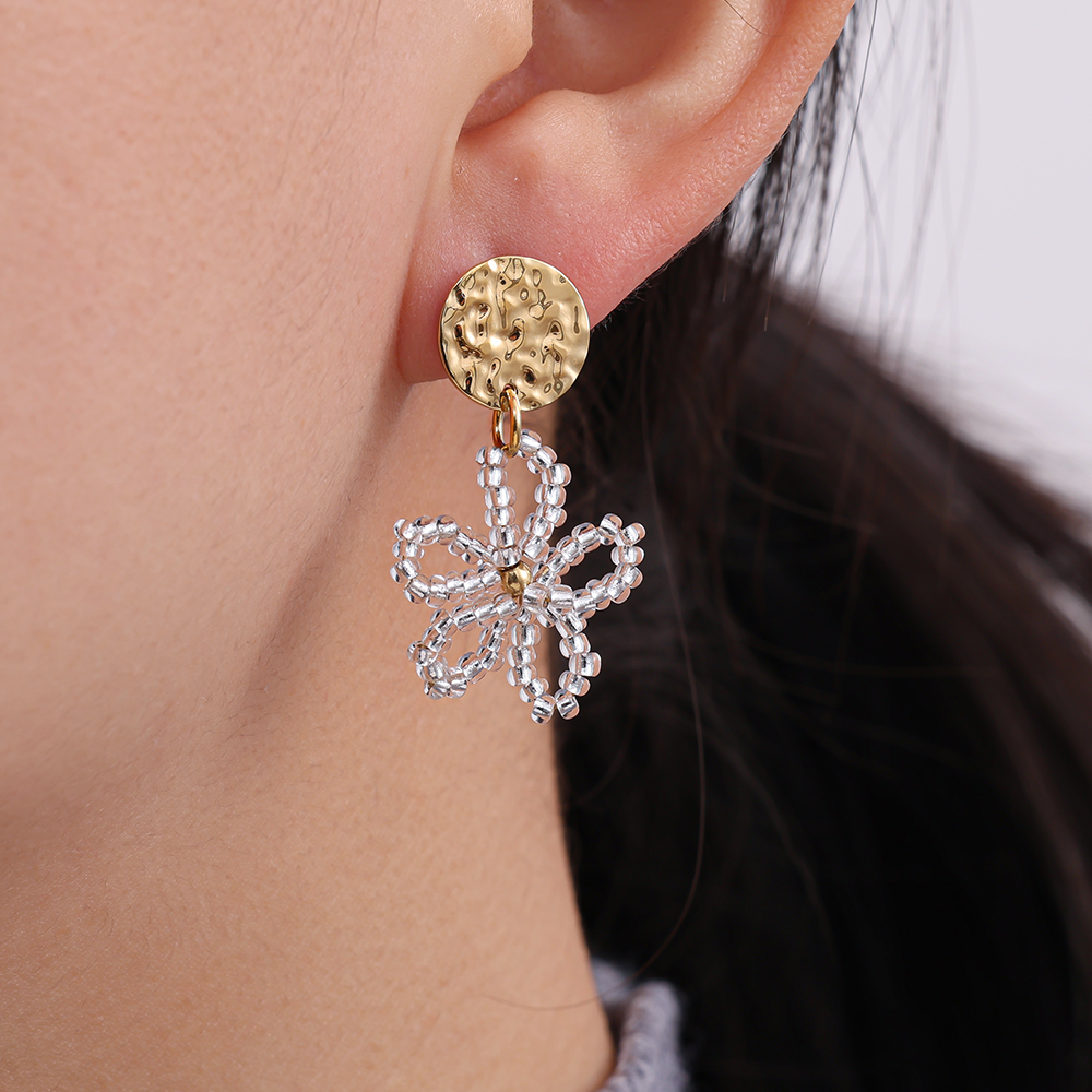 Stainless steel earrings 3cm flower made of small beads