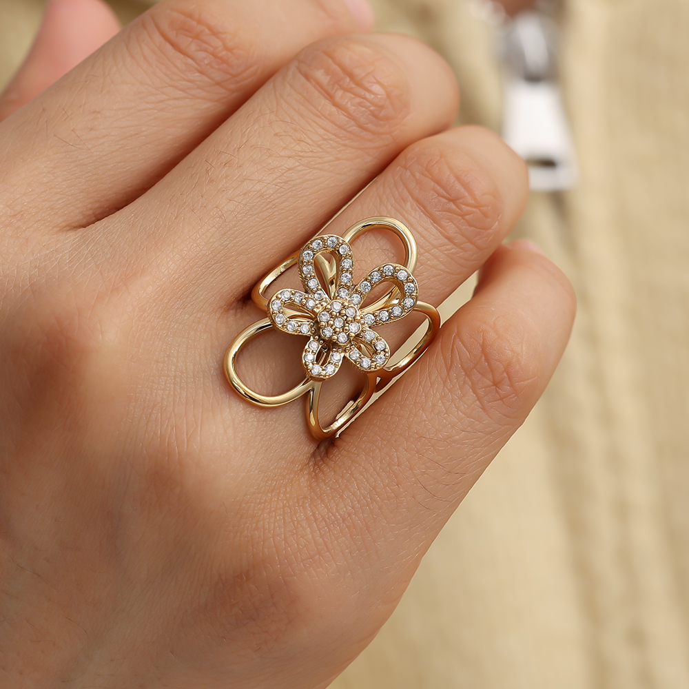 Adjustable rhinestone flower stainless steel ring    