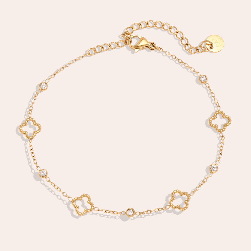 Stainless steel bracelet, 16.5 cm, featuring a small shamrock with a mini zirconia