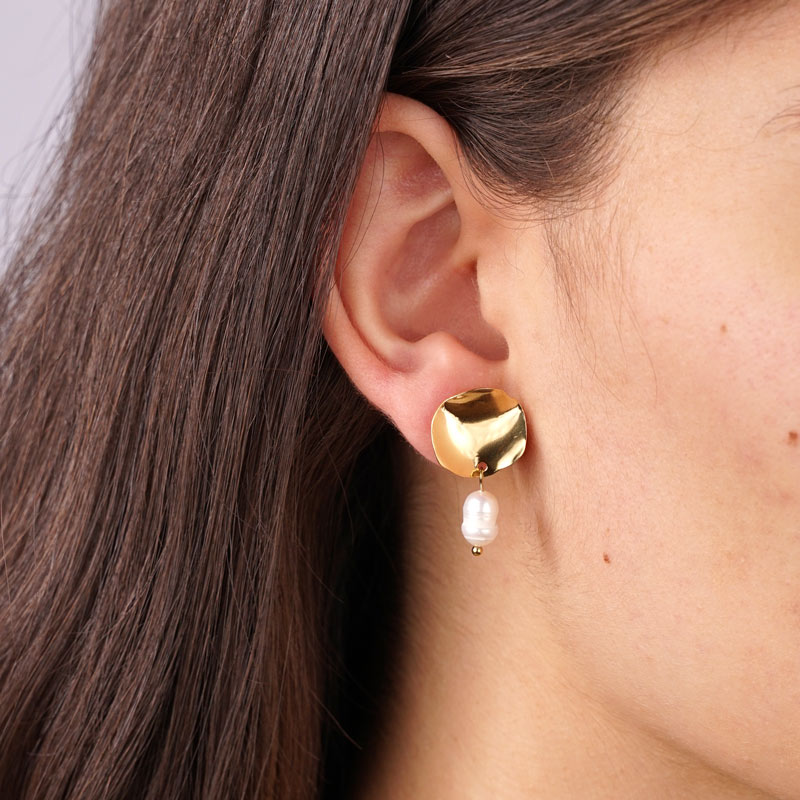 Mirror Pearl Dew stainless steel stud earrings