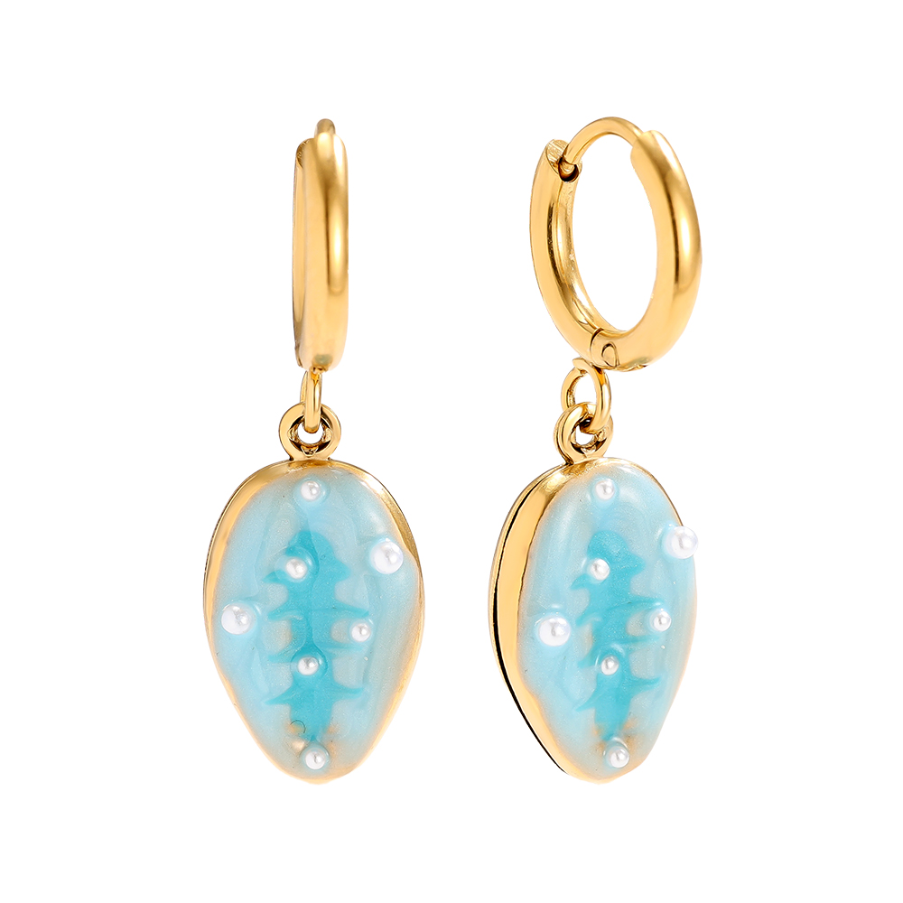 1*3cm light blue shell stainless steel earrings  