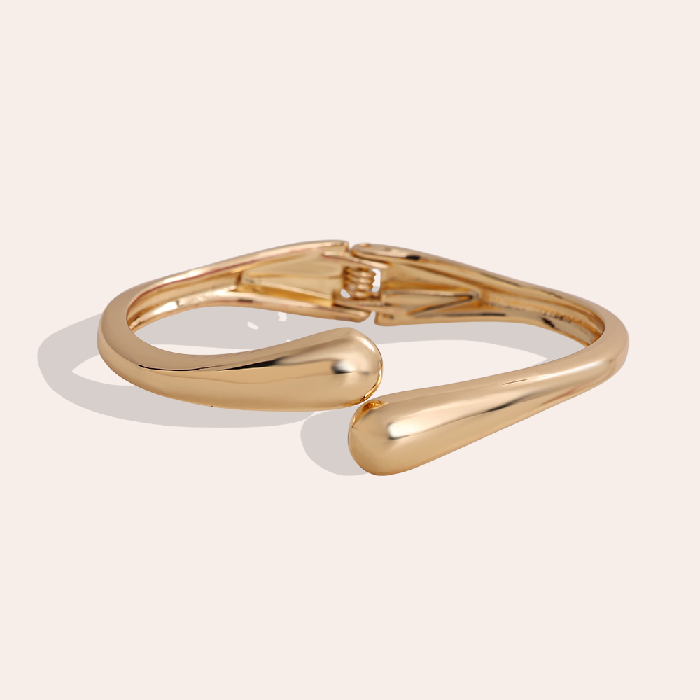 6.5cm thin hug brass bangle      