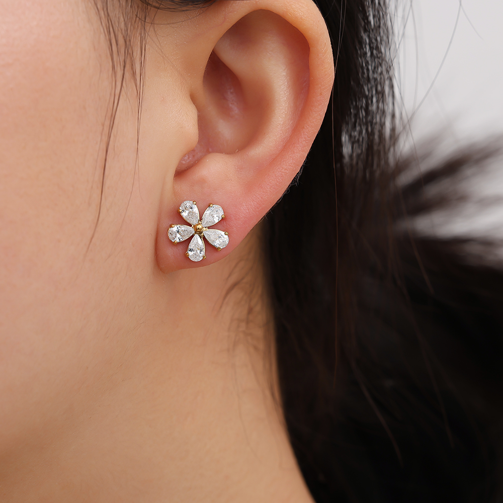 1cm zirconia flower stainless steel earrings      
