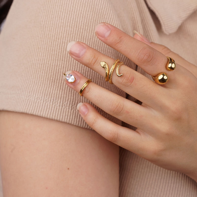 Shiny heavy duty stainless steel ring