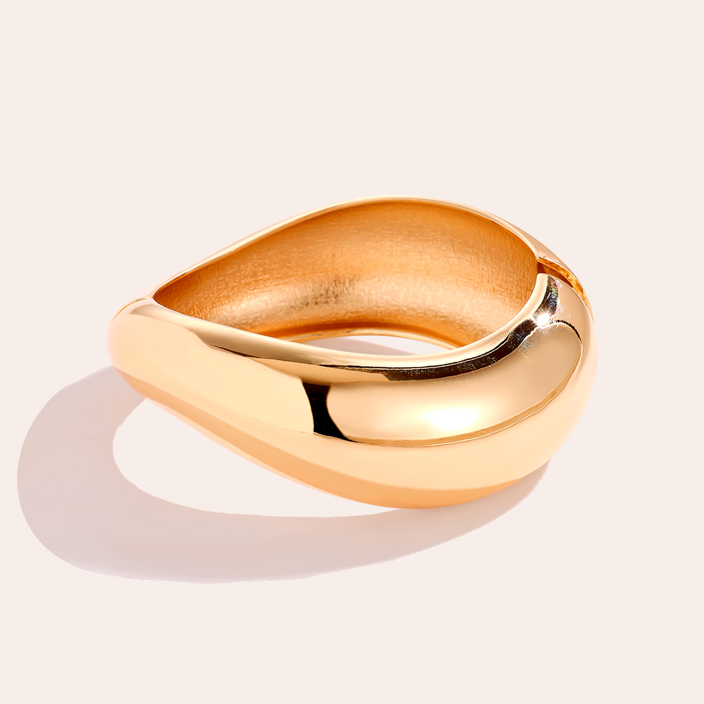 6.5cm soft wave brass bangle     