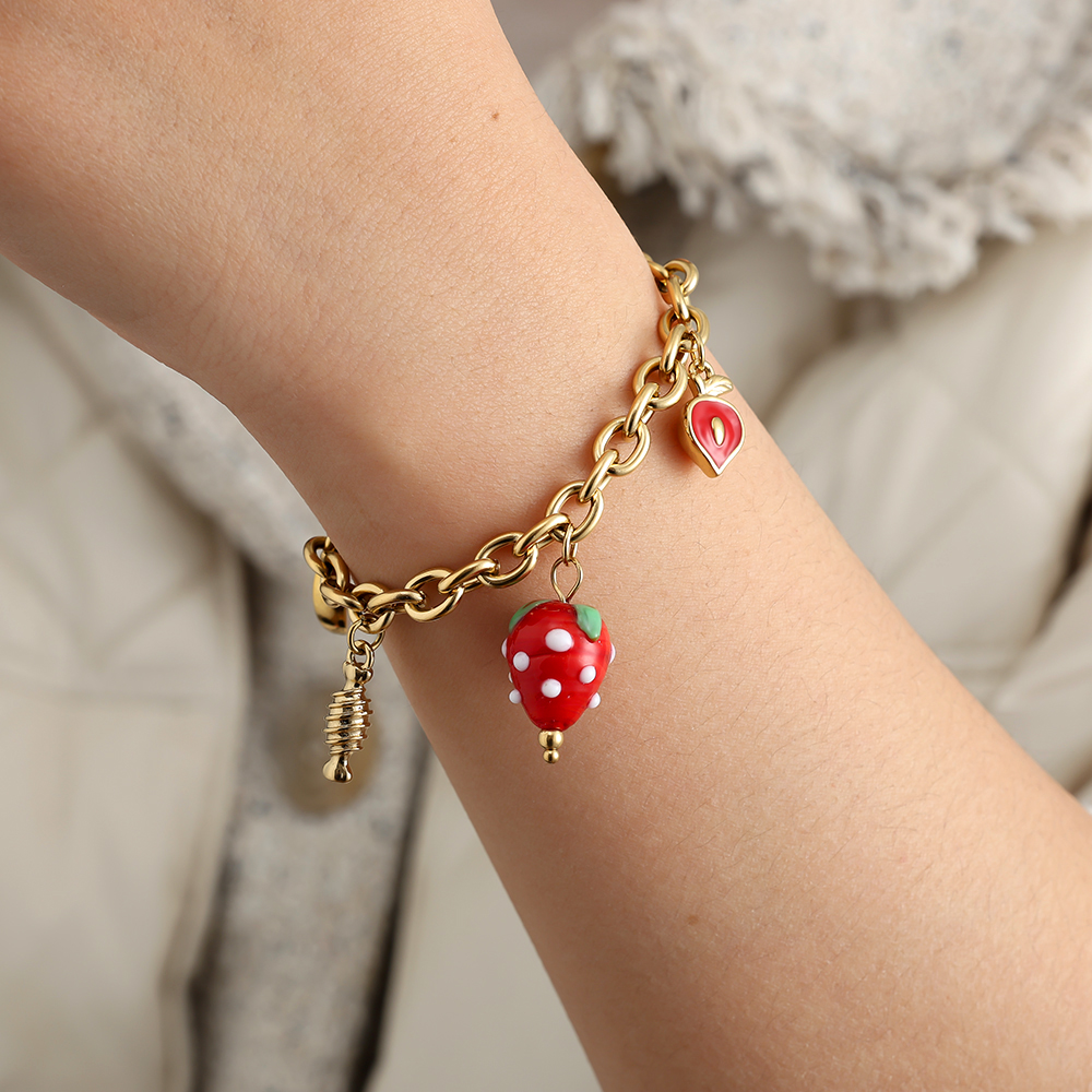 18cm Strawberry Heart stainless steel bracelet