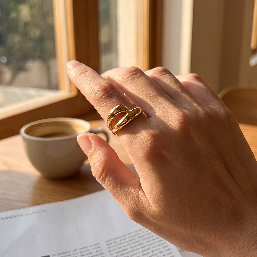 Stainless steel ring, adjustable, minimalist design